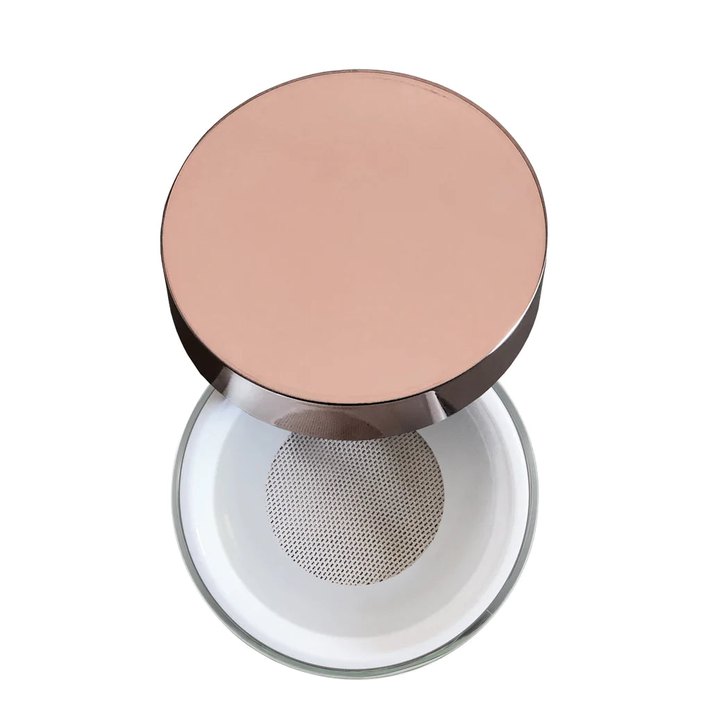 RINKINYS: Delilah biri pudra + teptukas veidui.